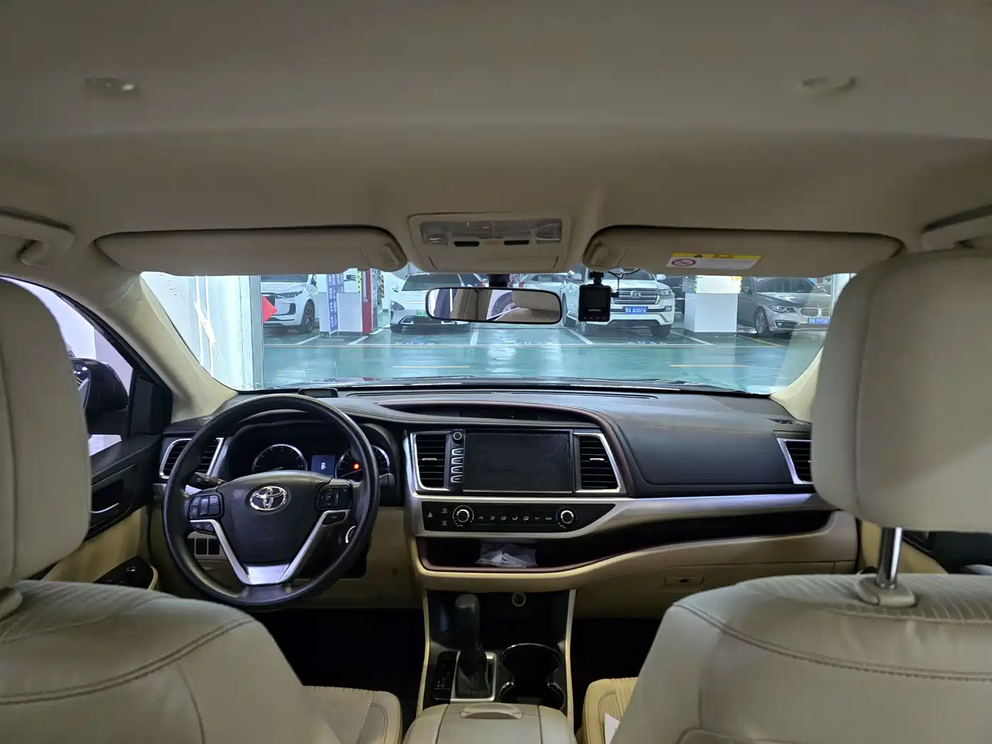 Toyota Highlander 2015 3.5L AWD Elite Edition 7-seater фото 7