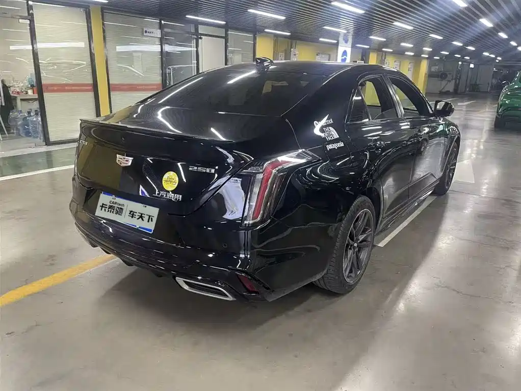 CADILLAC CT4