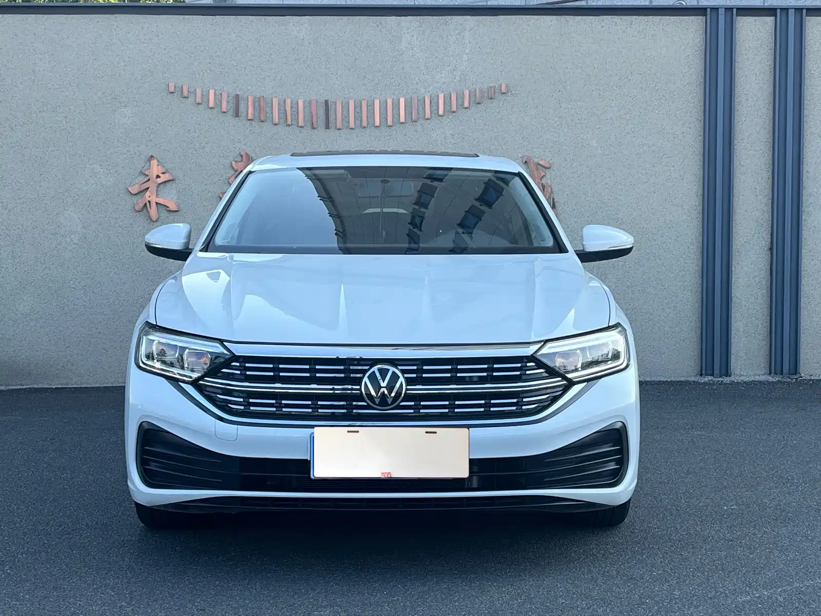 صورة 2 - Volkswagen Sagitar