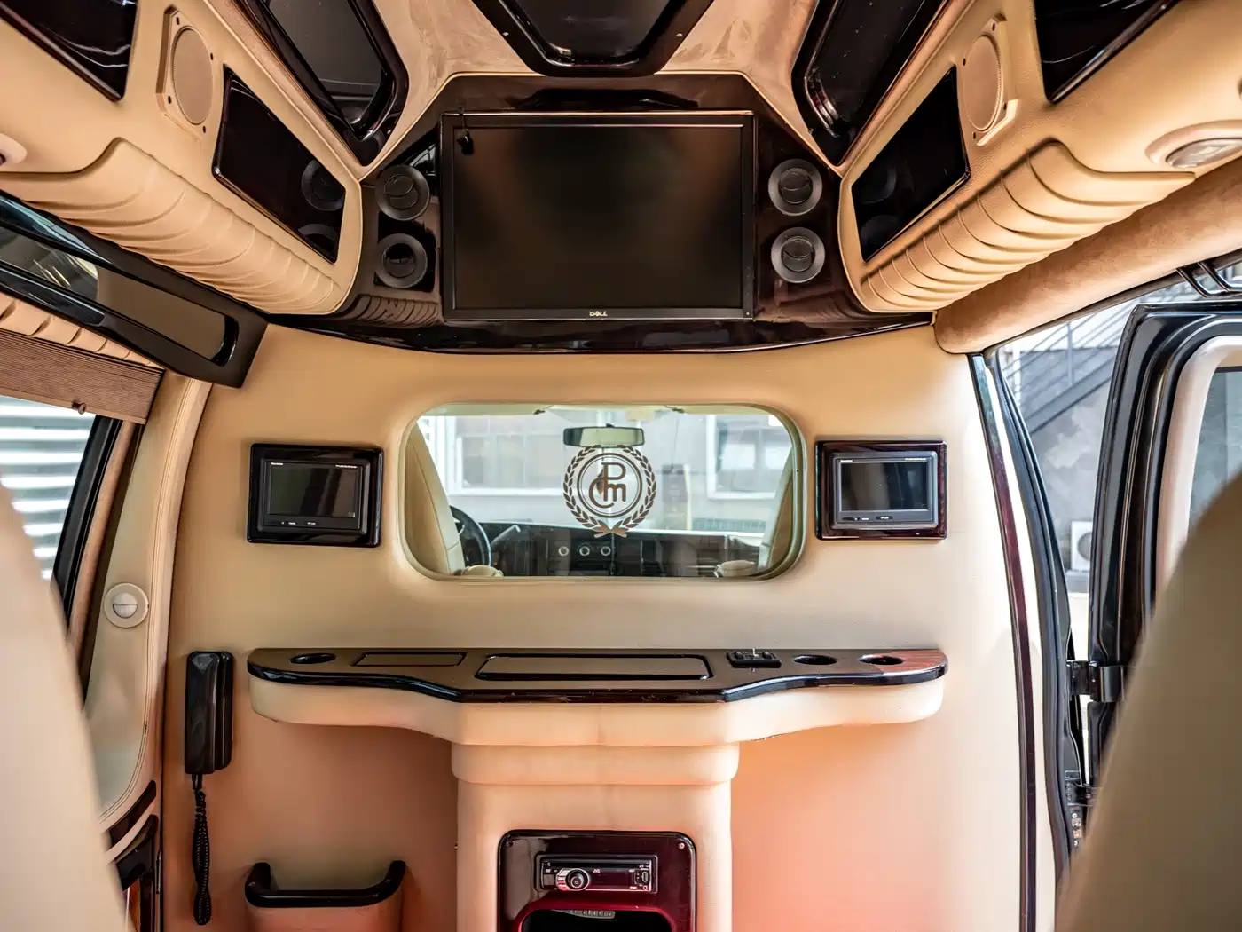 GMC Savana 2011 2011 Model 6.0L Business Star 7-seater