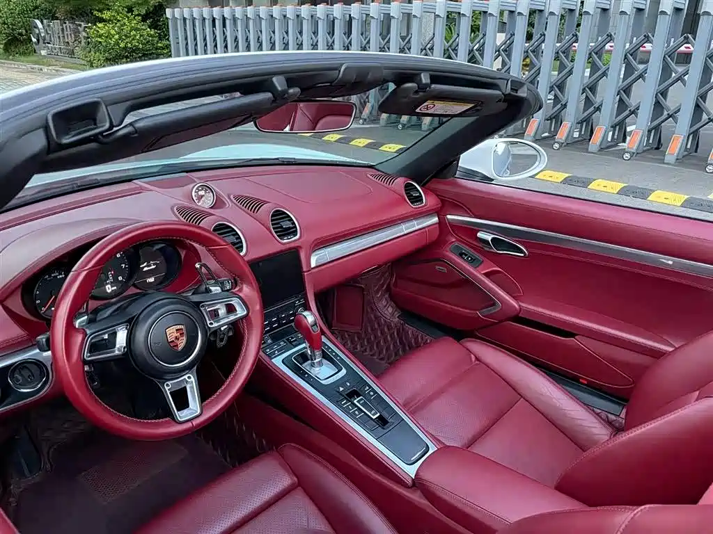 Porsche 718 2018 Boxster 2.0T фото 9