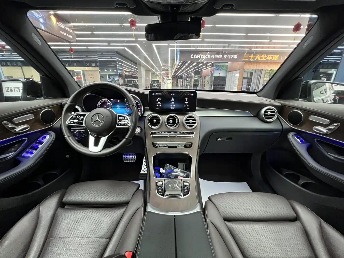 Mercedes-Benz GLC 2020 Facelift GLC 260 L 4MATIC Luxury фото 10