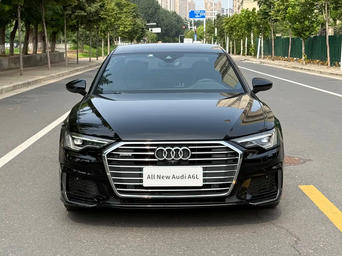 Photo 2 - Audi A6L