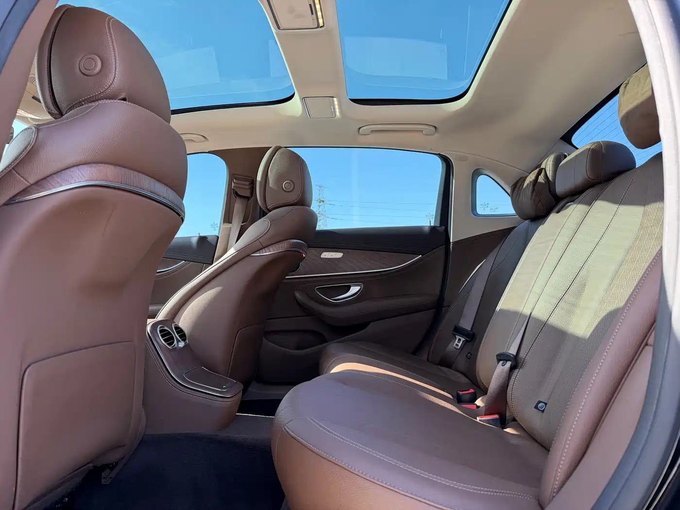 Mercedes-Benz E-Class 2021 E 300 L Fashion фото 19