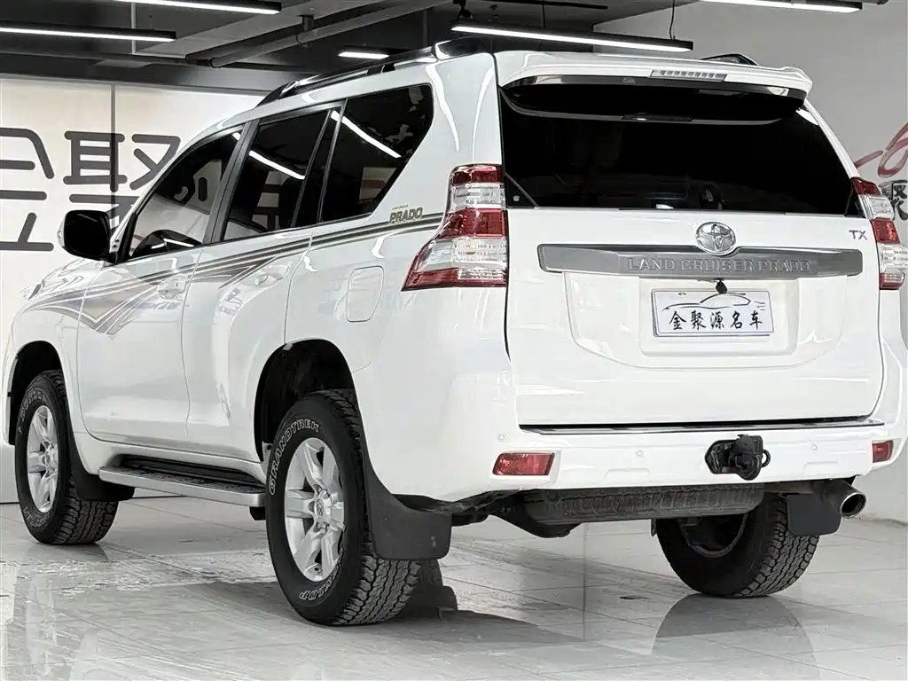 Toyota Prado 2014 4.0L Automatic TX-L фото 4