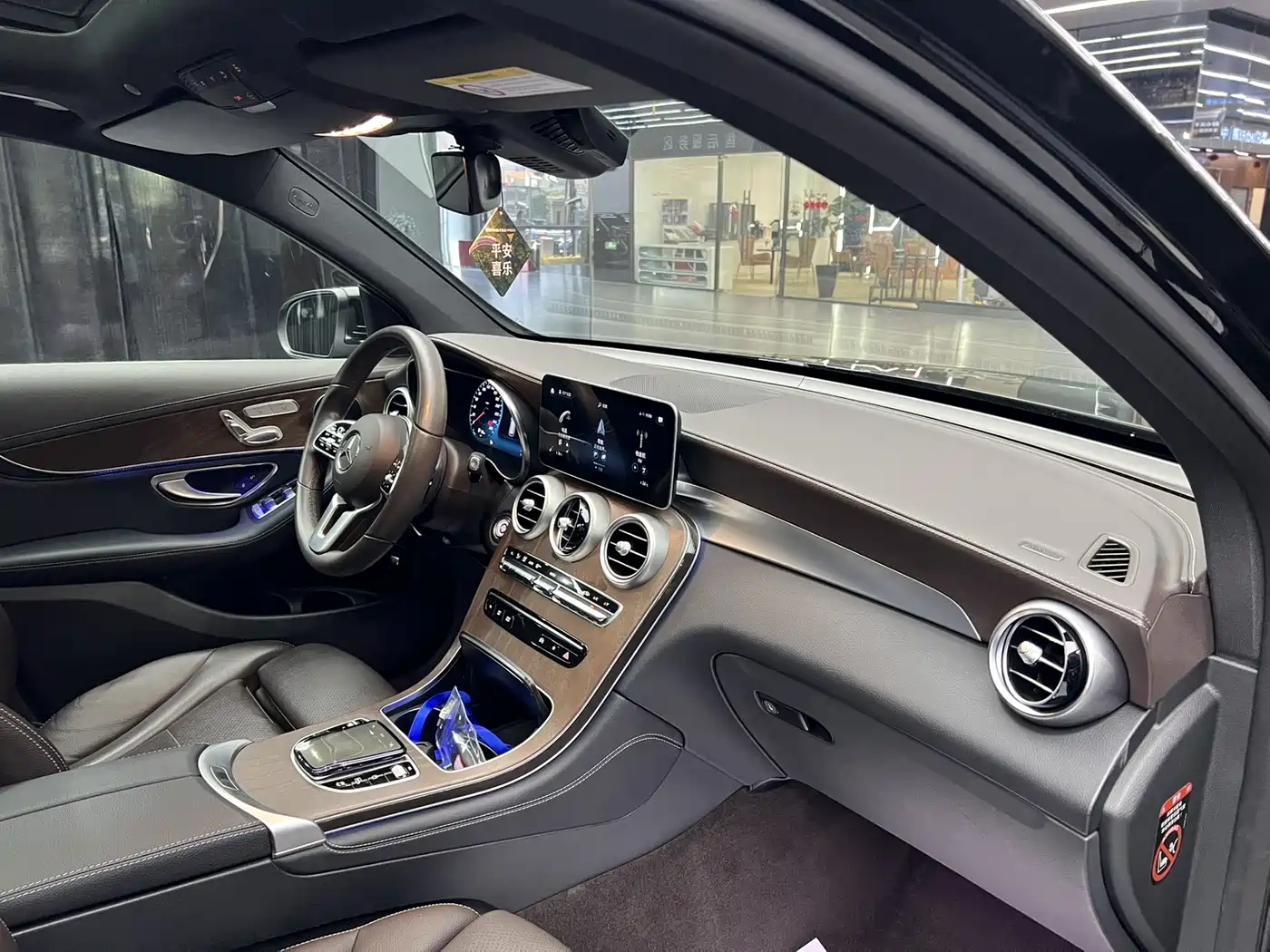 Mercedes-Benz GLC 2020 Facelift GLC 260 L 4MATIC Luxury фото 8