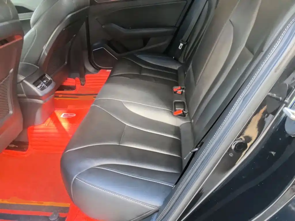 Hongqi H5 2018 2018 30TD Smart Connect Agile Edition