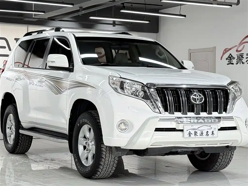 Toyota Prado 2014 4.0L Automatic TX-L фото 3