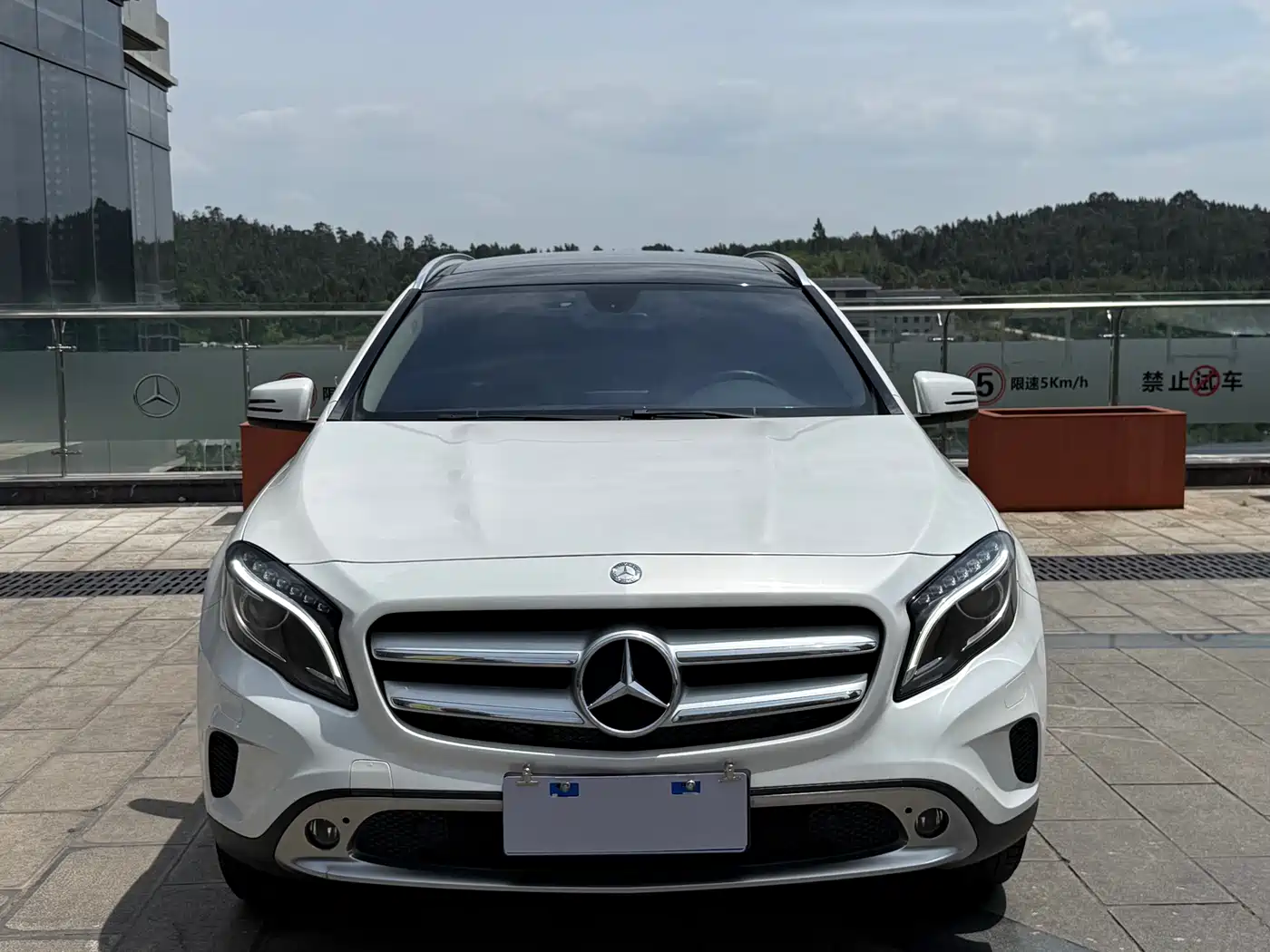 Mercedes-Benz GLA 2016 GLA 200 Fashion фото 2