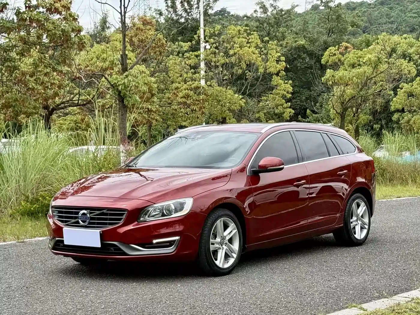 Volvo V60 2013 2014 T5 Wisdom & Elegance