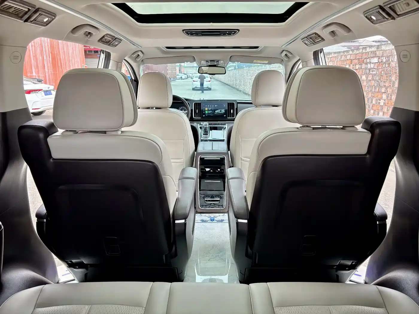 GAC Trumpchi Trumpchi M8 2021 Leading Show Series 390T Prestige Edition фото 16