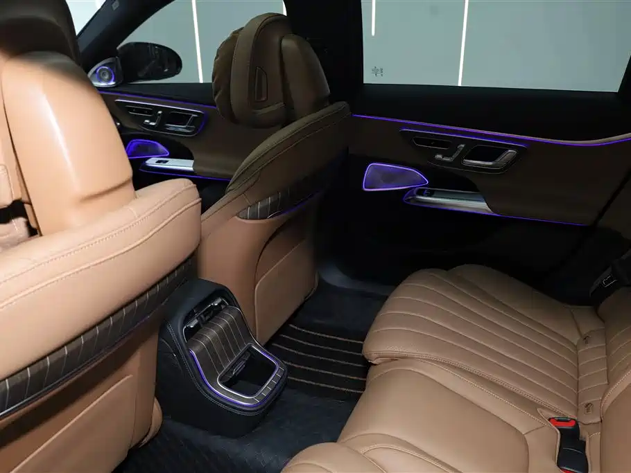 Mercedes-Benz E-Class 2024 Model E 300 L Luxury фото 25