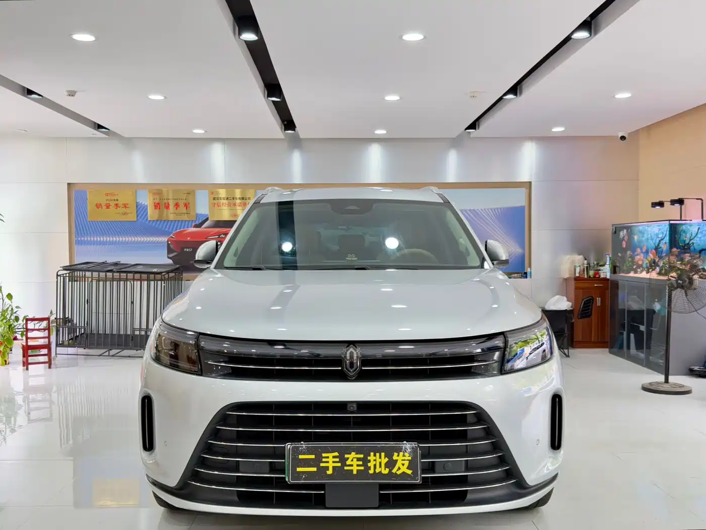 AITO Wenjie AITO M7 2024 1.5T RWD Plus 5-Seater фото 2