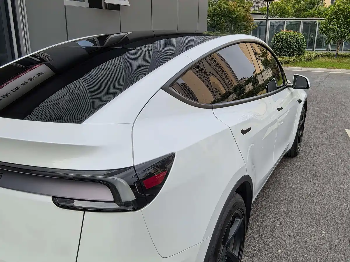 Tesla Model Y 2026 2026 Rear-Wheel Drive