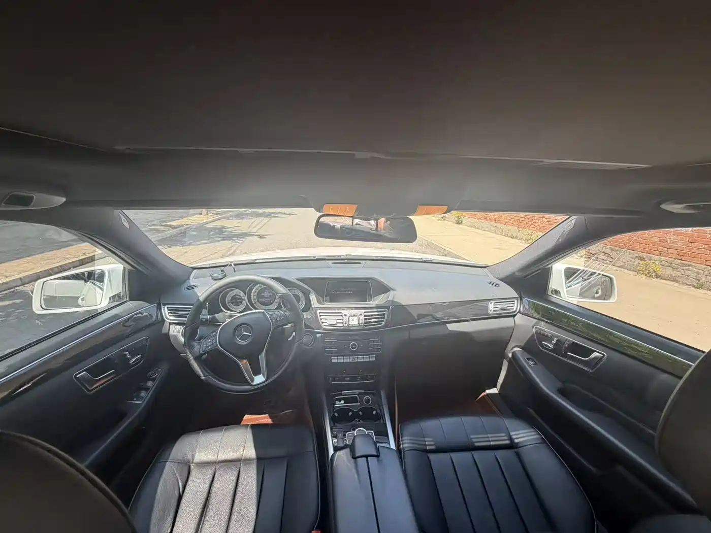 Mercedes-Benz E-Class 2015 E 260 L Sport фото 8
