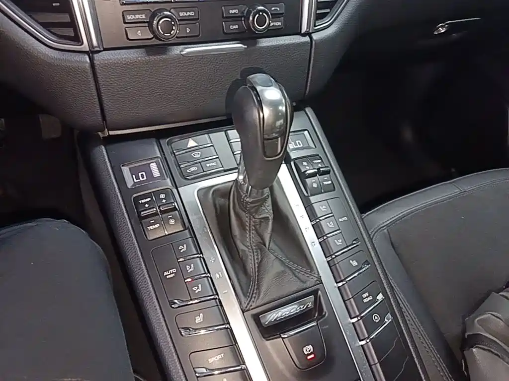 Porsche Macan 2016 Macan S 3.0T фото 14