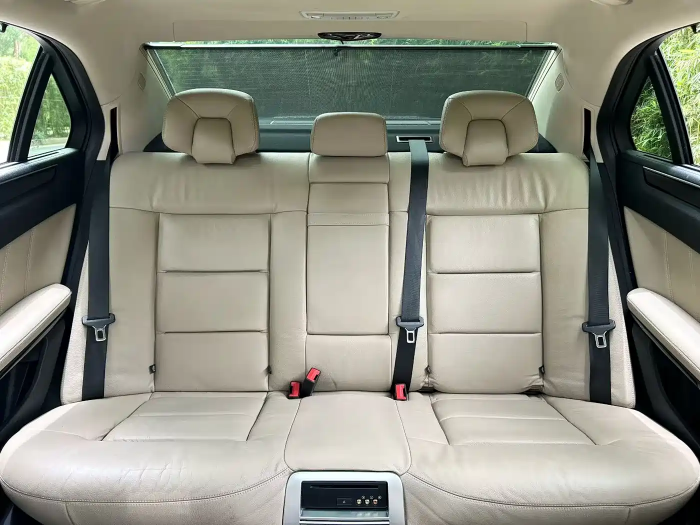 Mercedes-Benz E-Class 2013 E 300 L Fashion фото 6