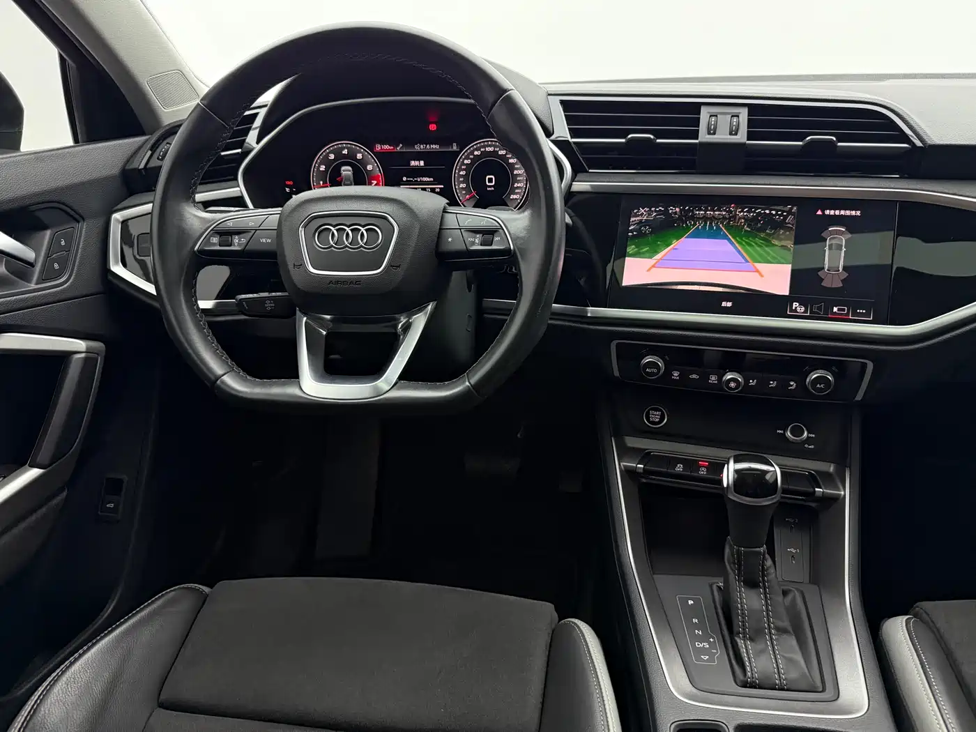 Audi Q3 2022 35 TFSI Fashion Dynamic фото 15