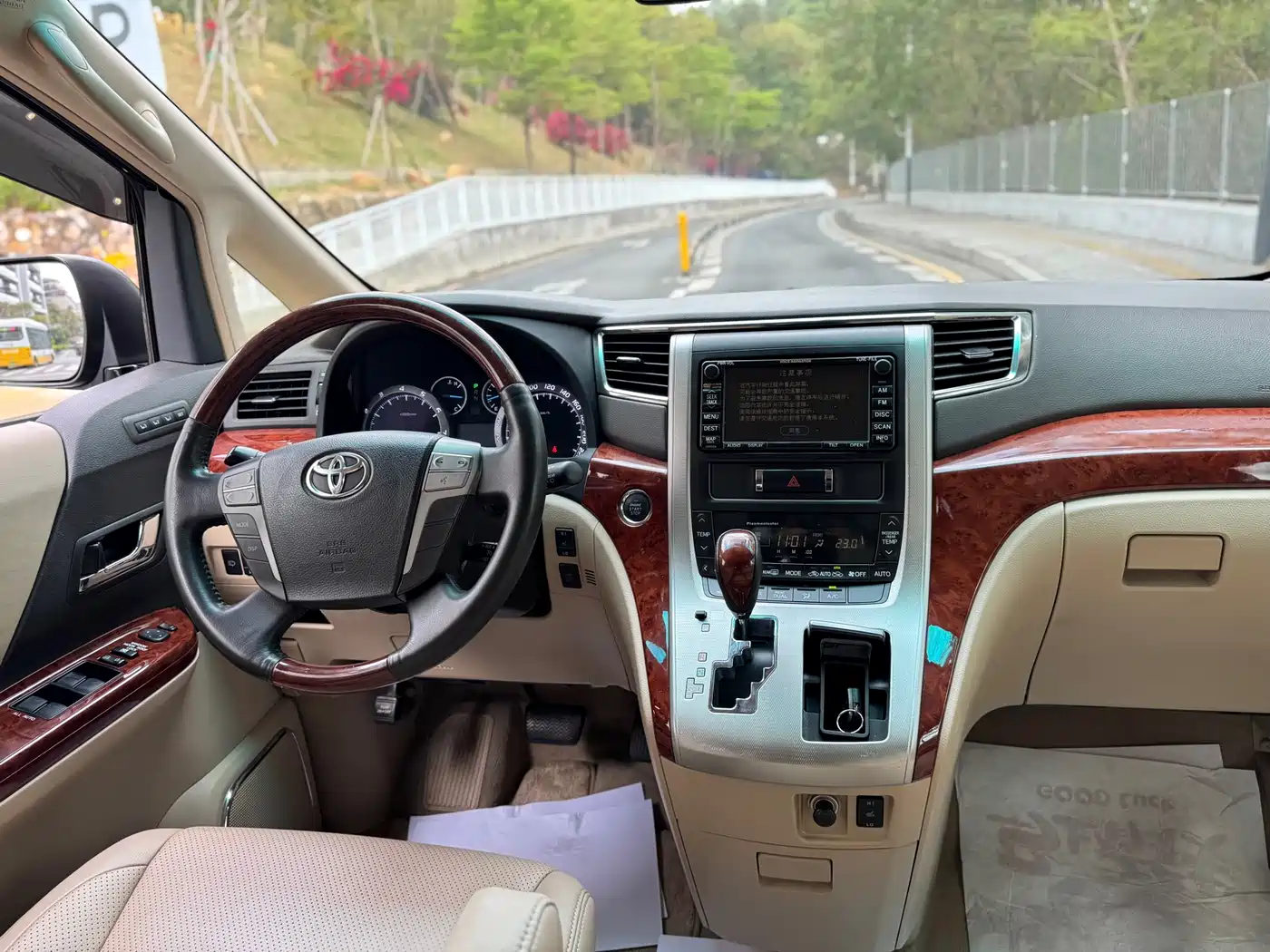 Toyota Alphard 2011 3.5L Luxury Edition фото 15