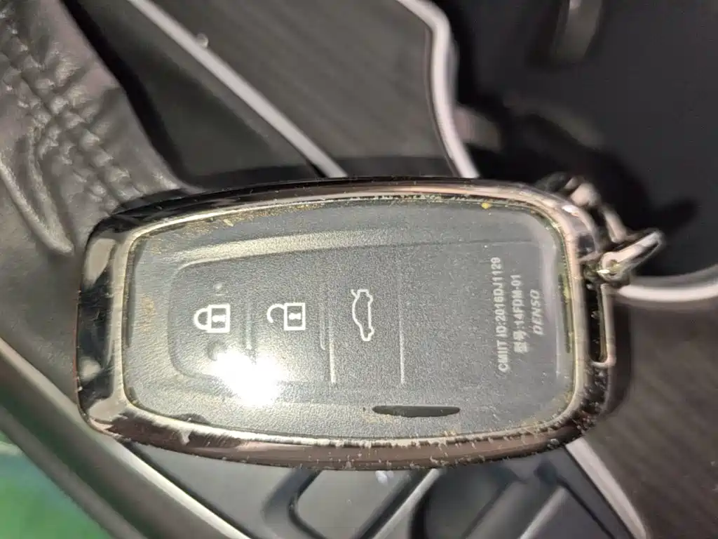 Photo 9 - Toyota Camry