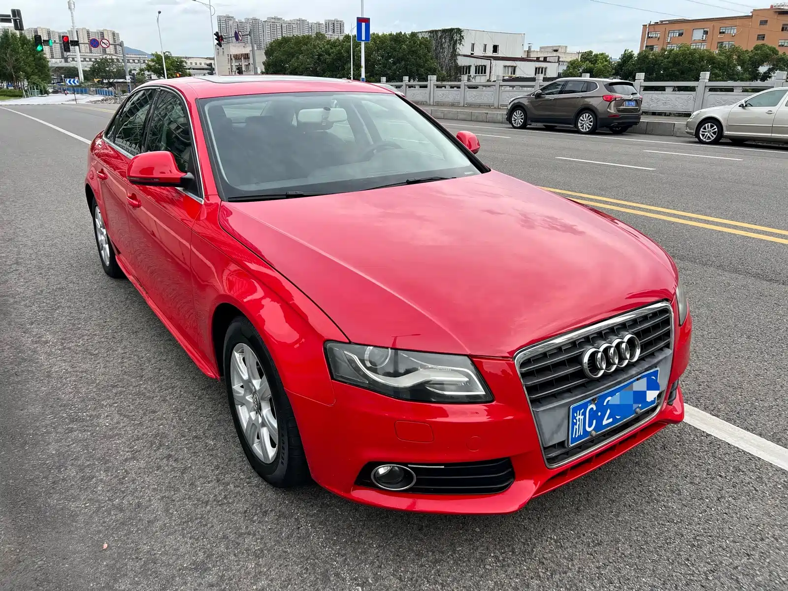 Фото 2 - Audi A4L