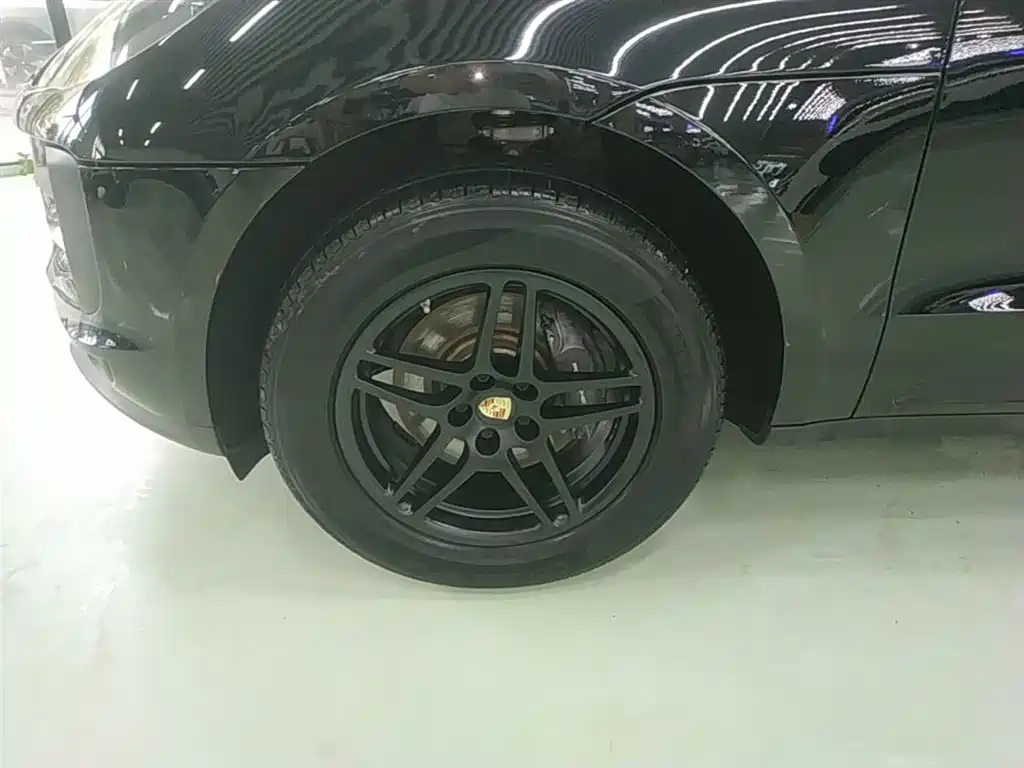 Porsche Macan 2018 Macan 2.0T фото 23