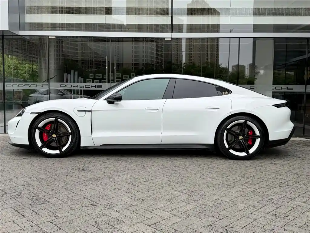 Porsche Taycan 2019 Taycan 4S фото 3