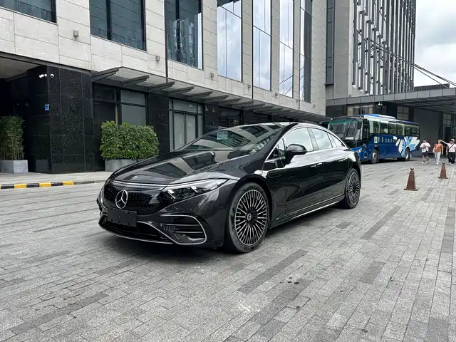 Mercedes-Benz EQS 2023