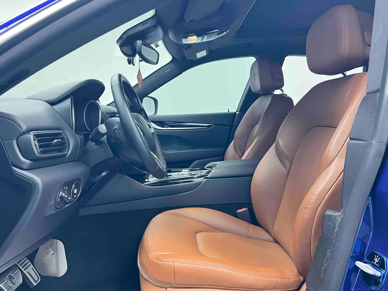 Photo 12 - Maserati Levante