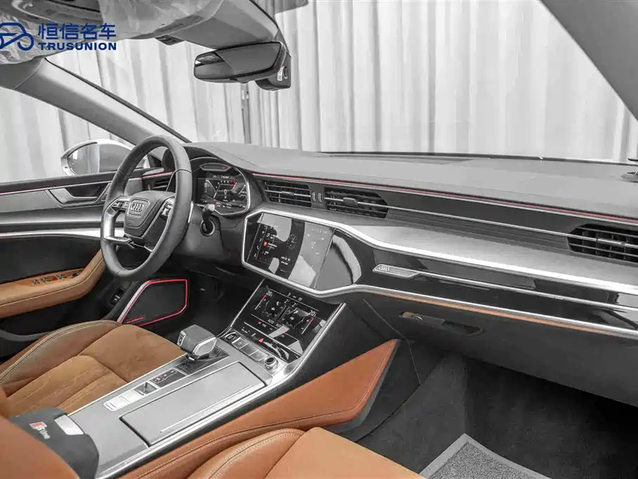 Audi A7L 2024 45 TFSI Luxury фото 14