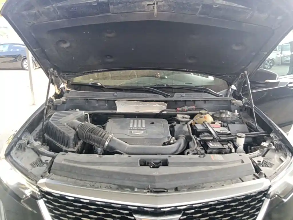 Фото 20 - Cadillac XT6