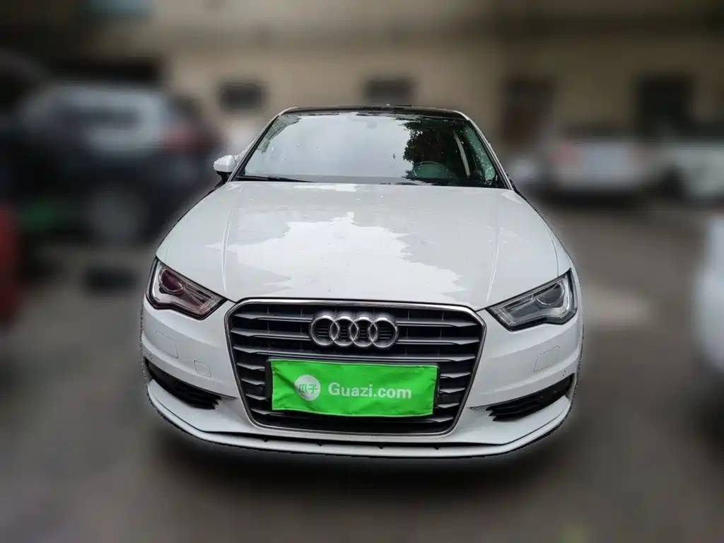 Audi A3 2016 Limousine 35 TFSI Leadership фото 3