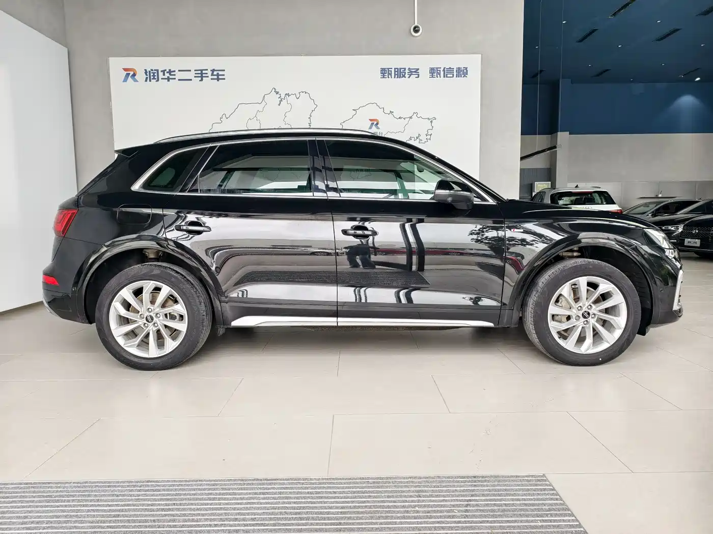 Audi Q5L 2022 40T Luxury Dynamic фото 3
