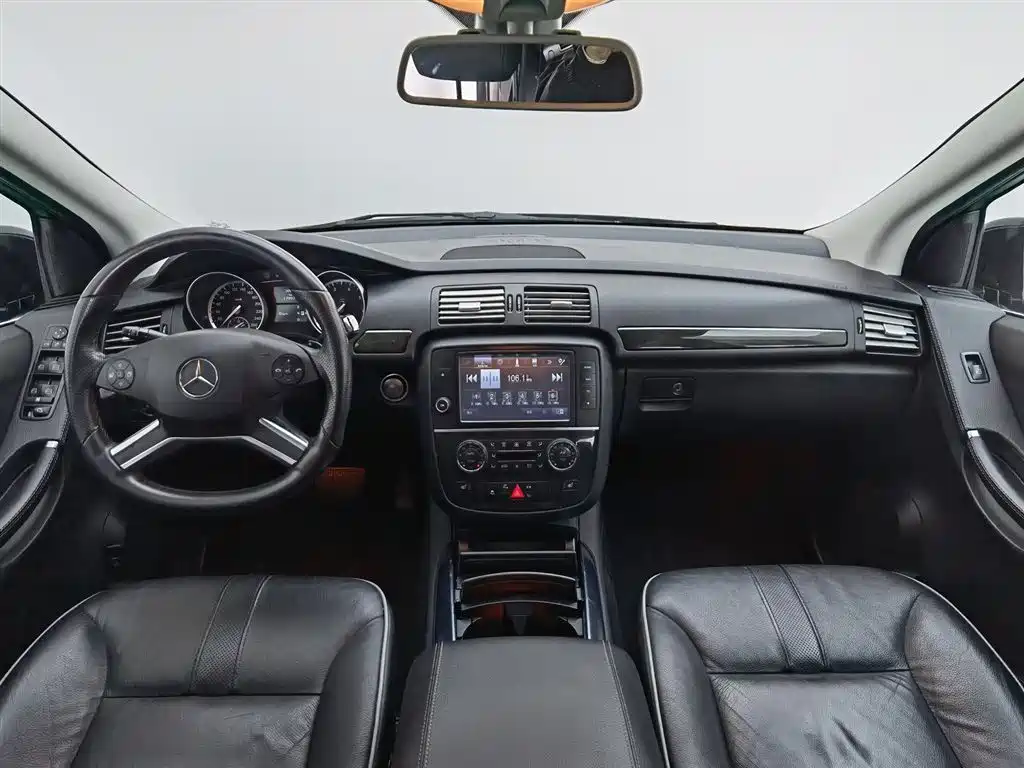 Mercedes-Benz R-Class 2017 R 400 4MATIC Collector's Edition фото 5