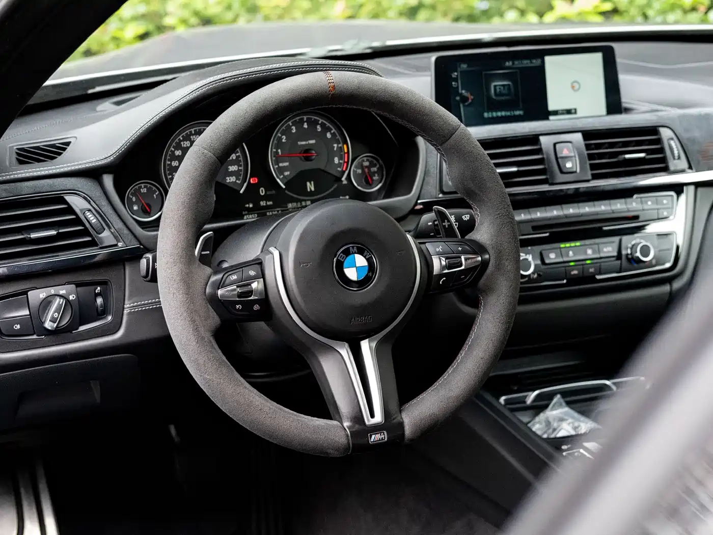 BMW M4 2016 M4 GTS фото 12