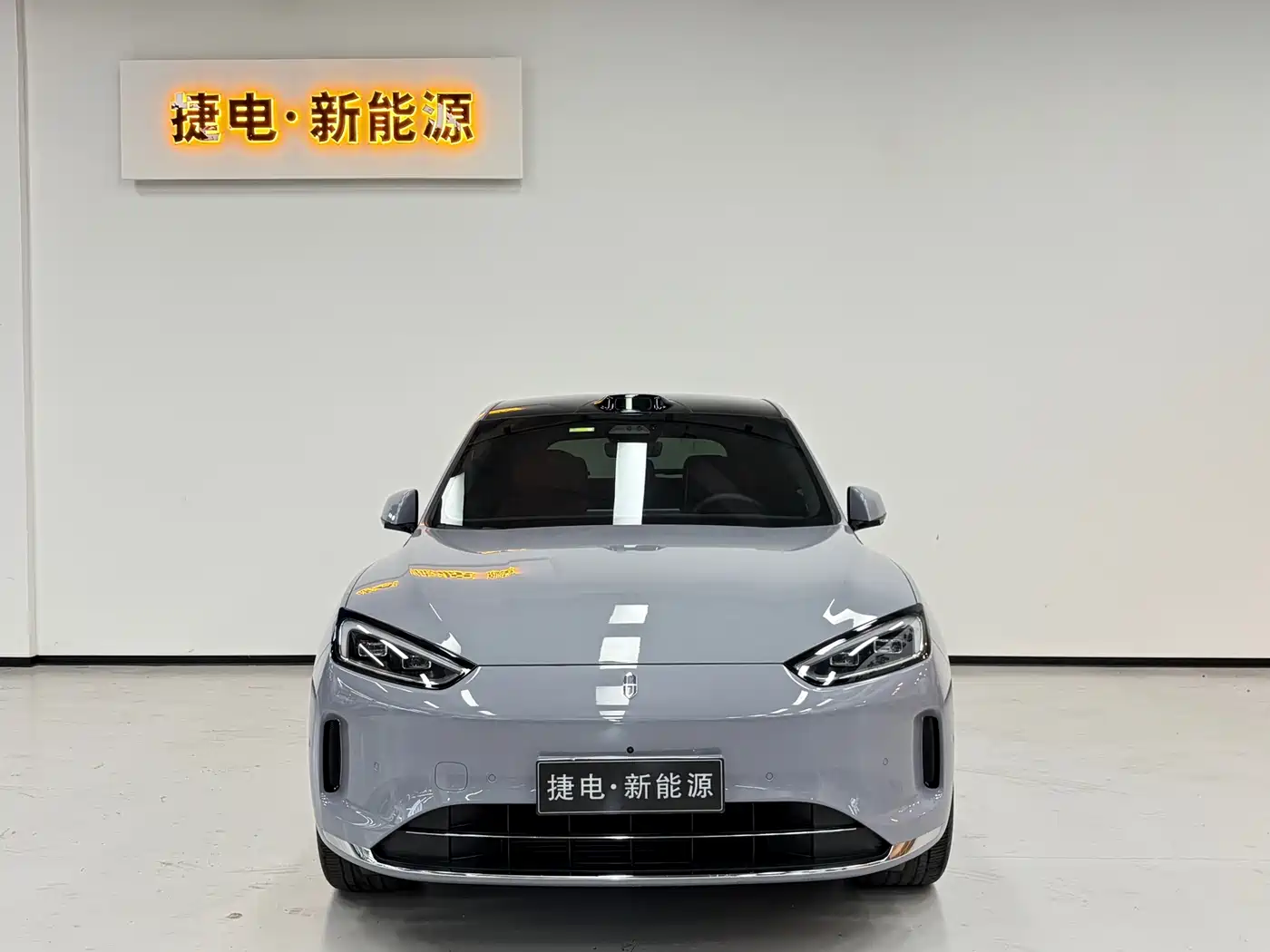 AITO Wenjie AITO M5 2025 Extended Range Ultra AWD фото 2