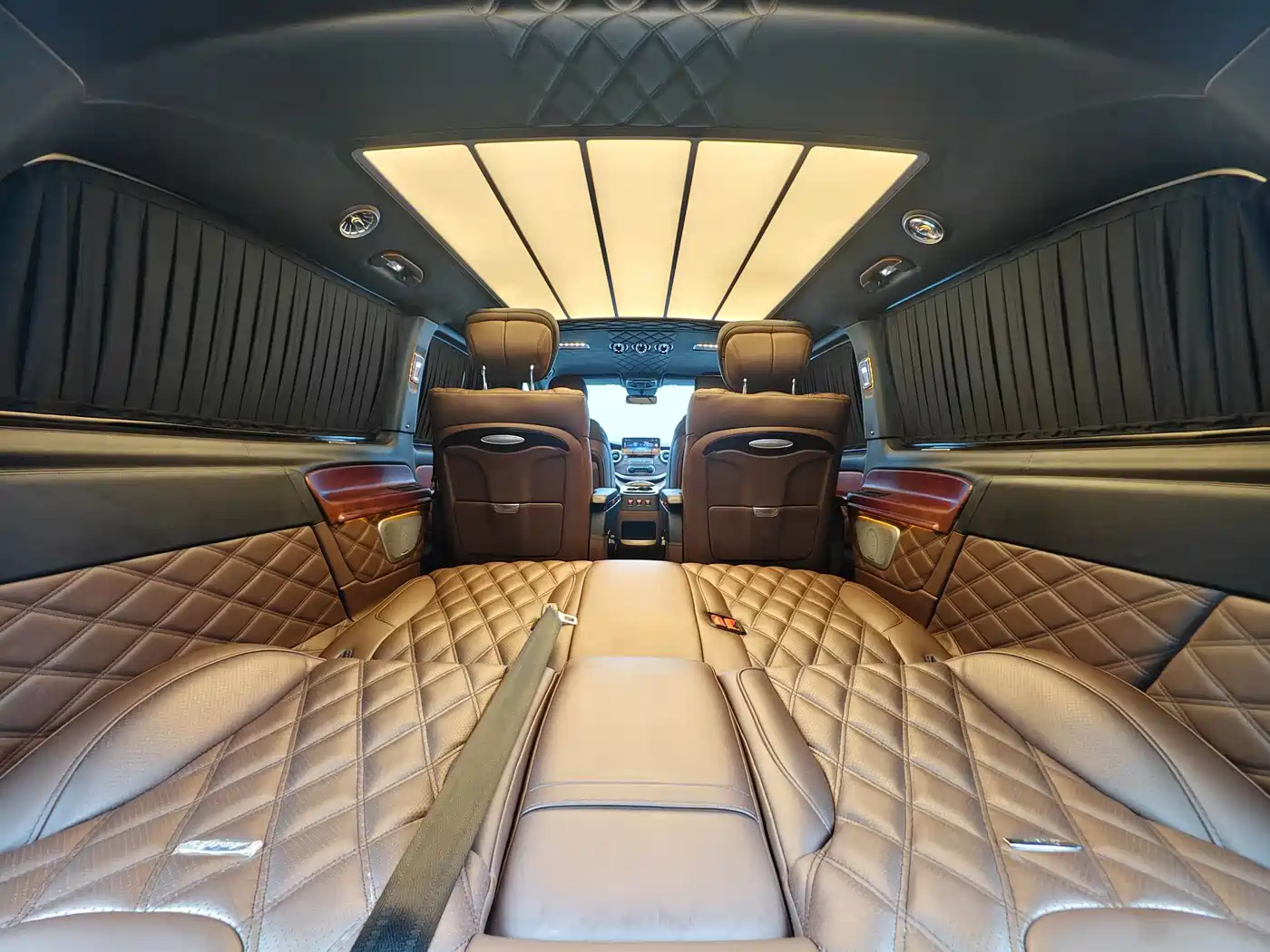 Mercedes-Benz Vito 2021 2.0T Business Edition 7-seater фото 14