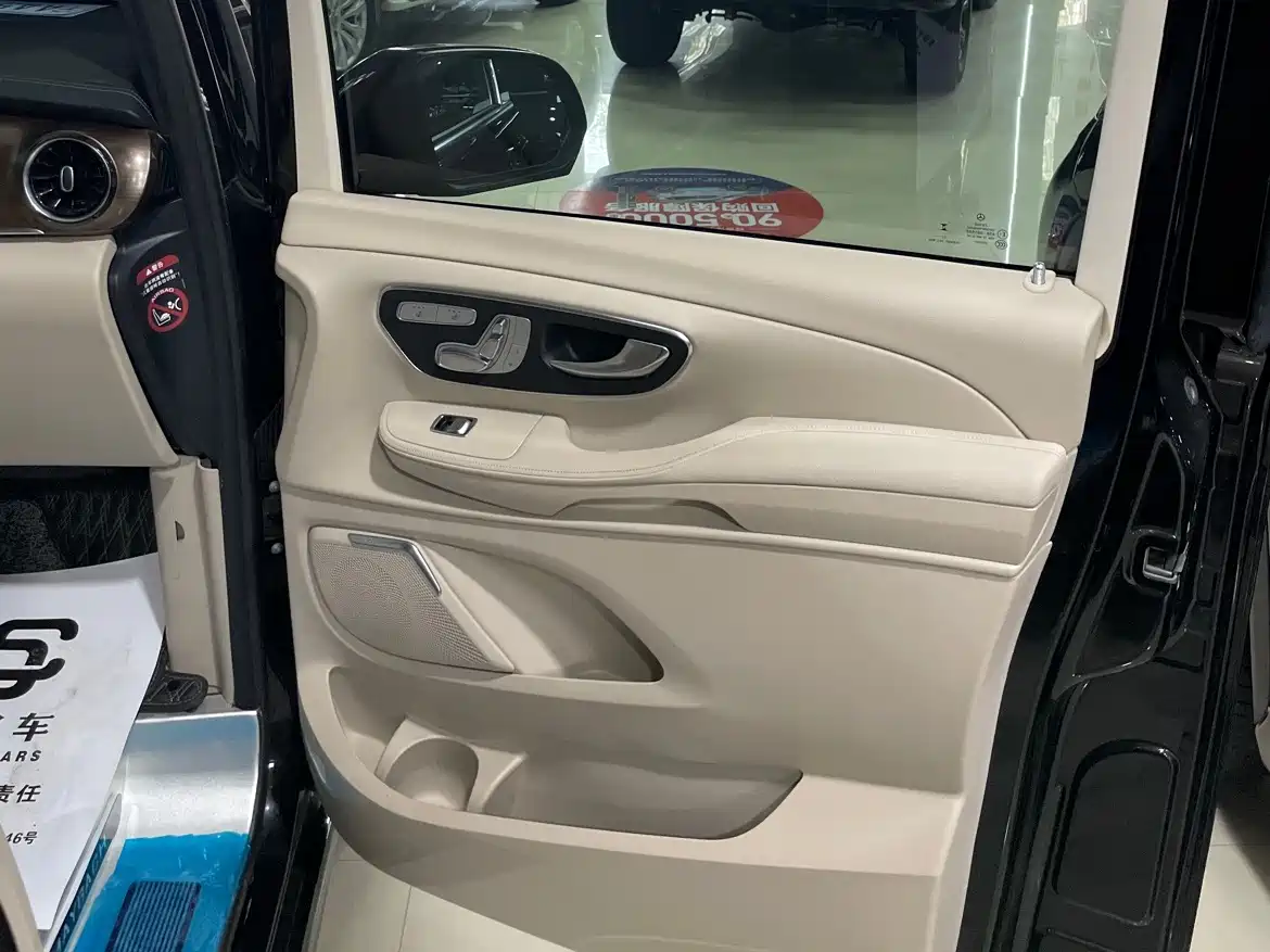 Mercedes-Benz V-Class 2022 V 260 Prestige Edition фото 19