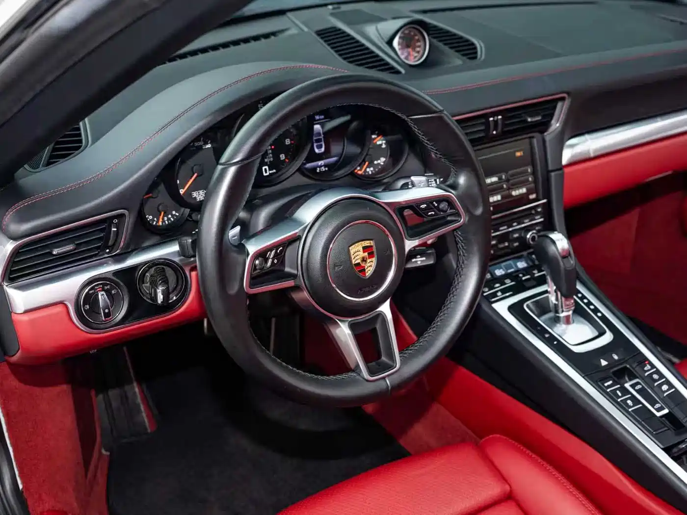 Porsche 911 2014 Targa 4 3.4L фото 5