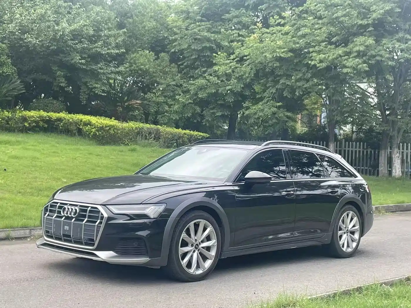 Audi A6 (Import) 2021 allroad quattro Explorer 55 TFSI Premium Off-road фото 3