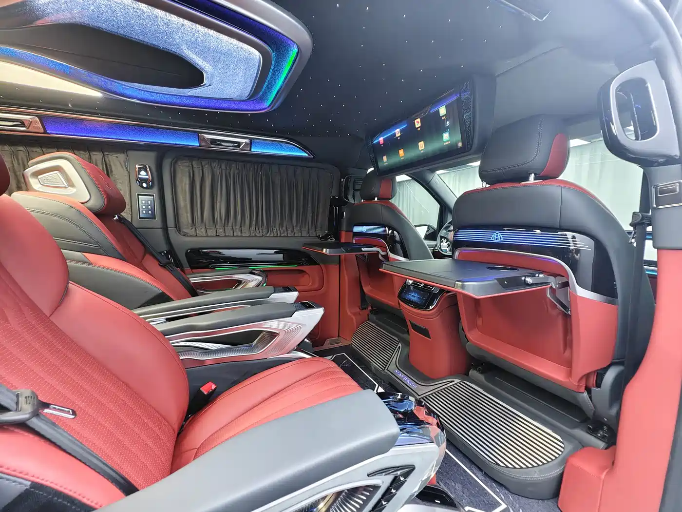 Mercedes-Benz Vito 2021 2.0T Business Edition 7-seater фото 17