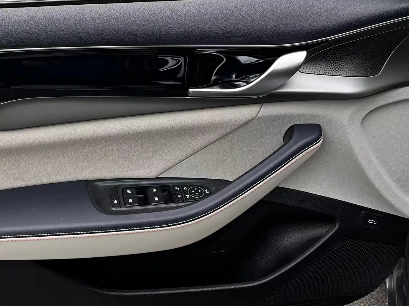 BYD Qin PLUS 2021 DM-i 55KM Flagship фото 20