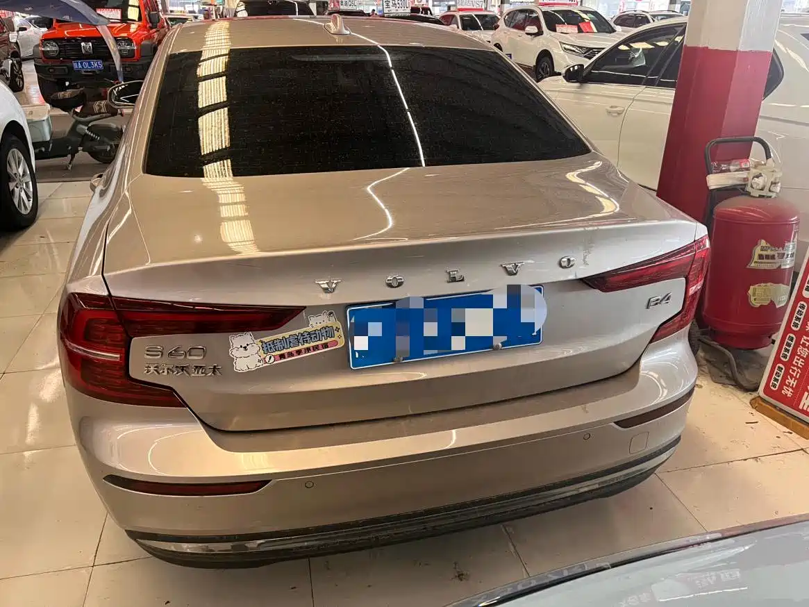 VOLVO S60