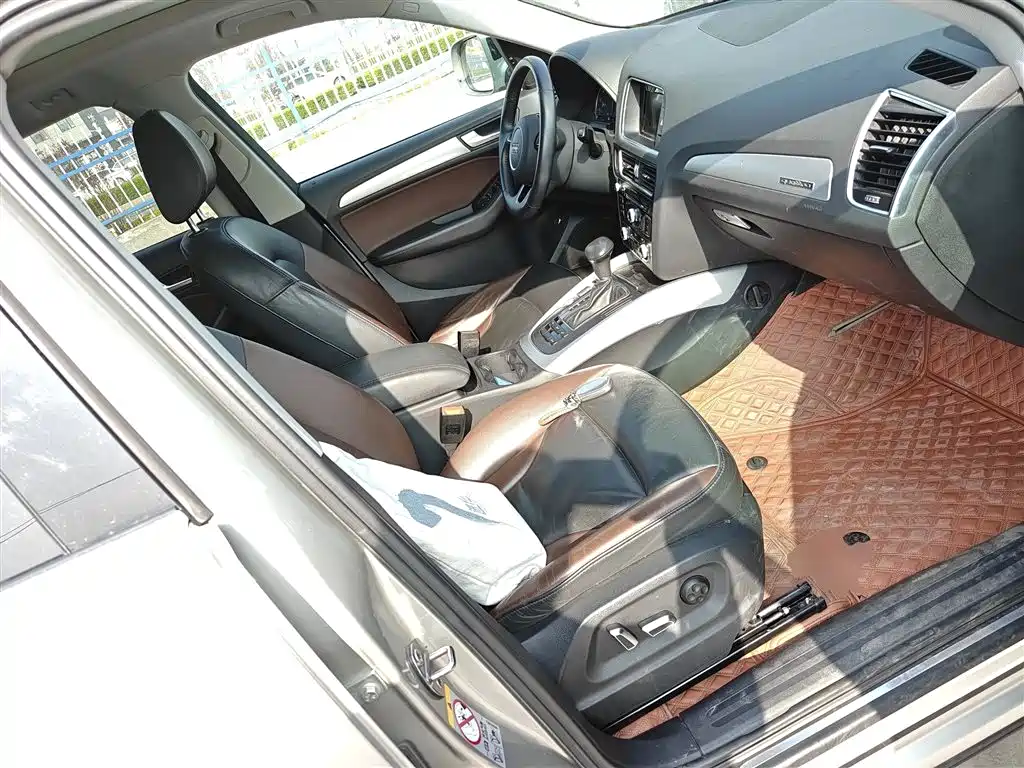 Audi Q5 2018 Collector's Edition 40 TFSI Technology фото 25
