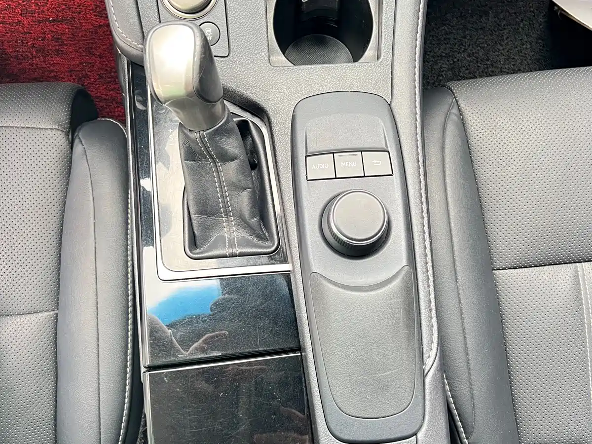 Lexus ES 2015 300h Comfort Edition фото 26