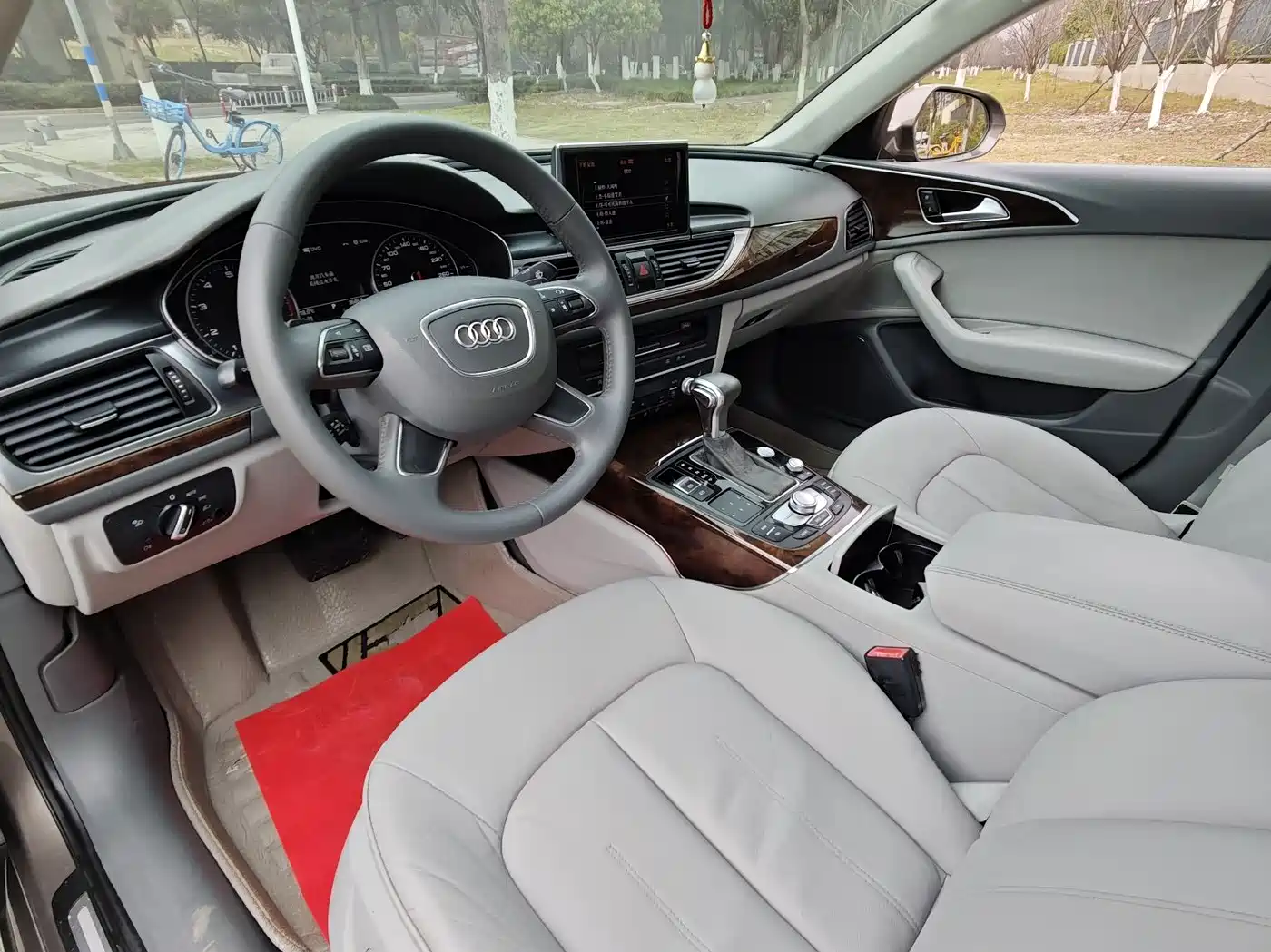 Audi A6L 2014 30 FSI Comfort фото 16