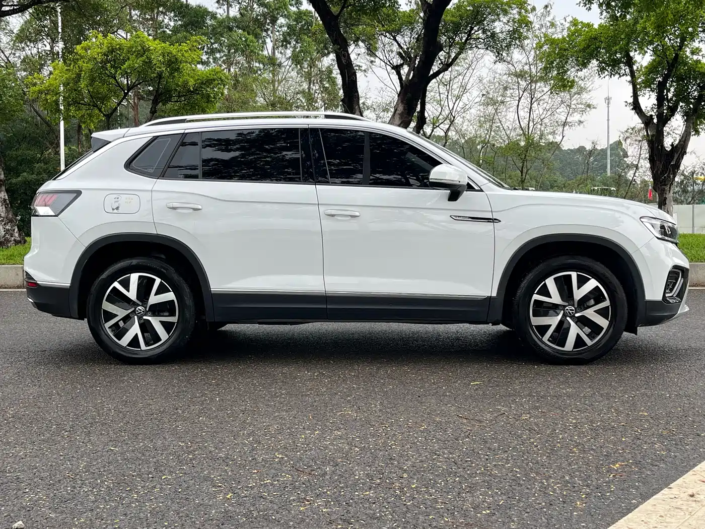 Volkswagen Tayron 2024 300TSI 2WD Luxury Plus Advanced фото 8