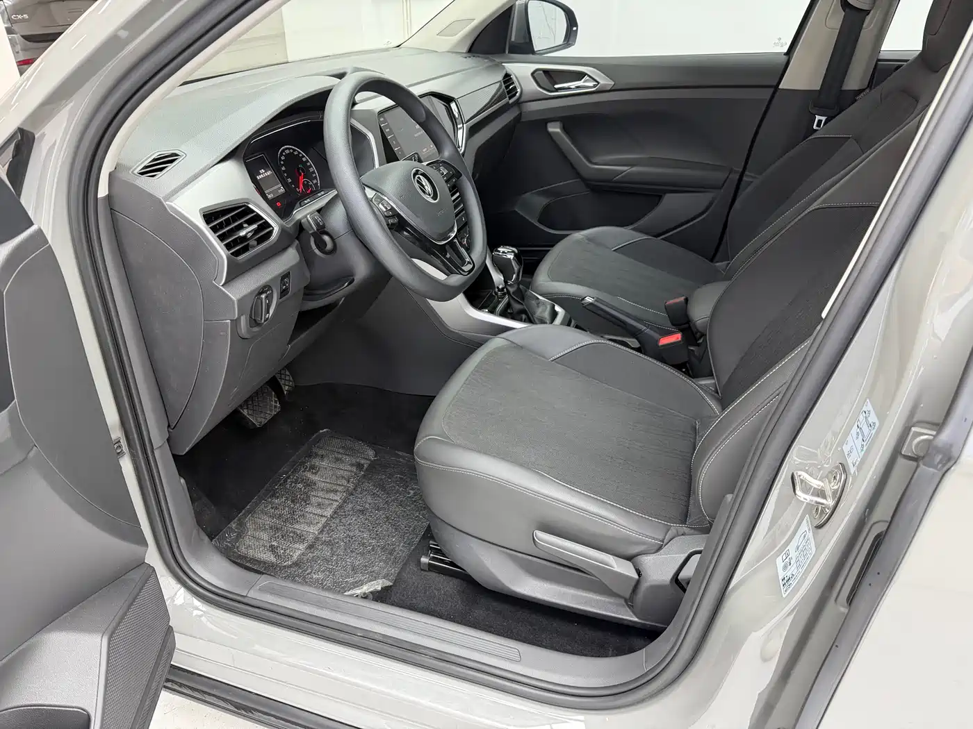 Volkswagen T-Cross 2021 280TSI DSG Comfort Edition фото 12