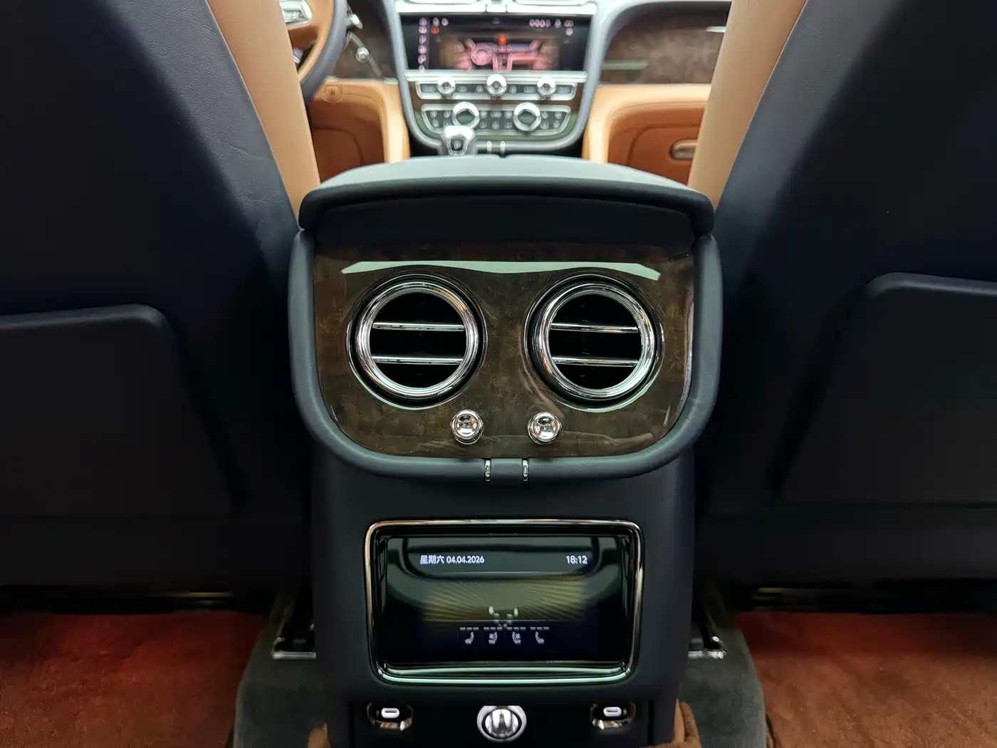 BENTLEY TIMYUE PLUG-IN HYBRID
