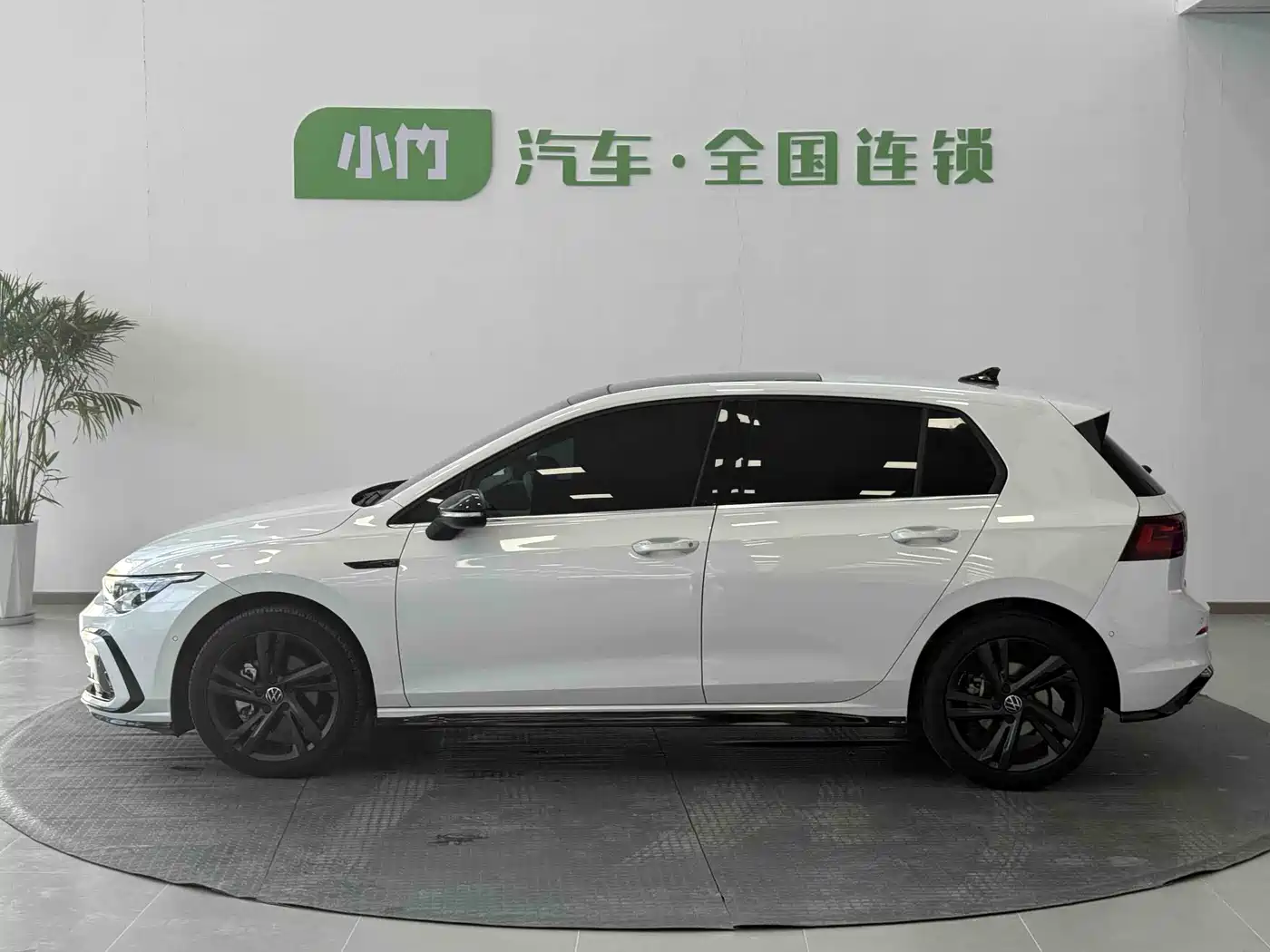 Volkswagen Golf 2023 280TSI DSG R-Line Lite фото 5